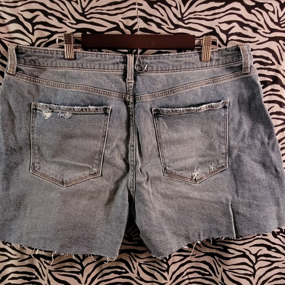 Arizona Jean Shorts - Picture 4 of 5